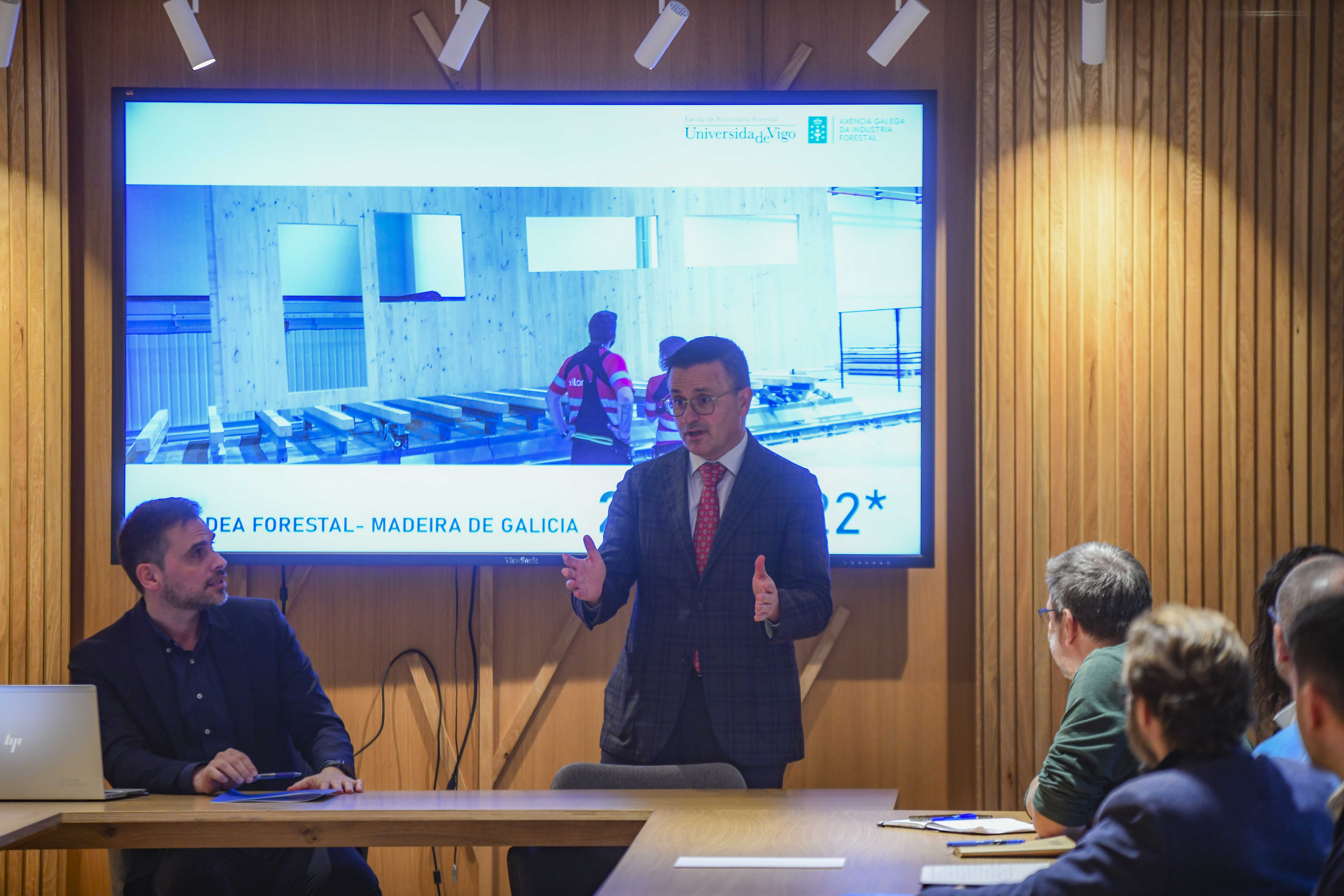 A Xunta destaca que a cadea monte industria galega facturou en 2021 máis de 2.500 M€, a mellor cifra desde que hai rexistros